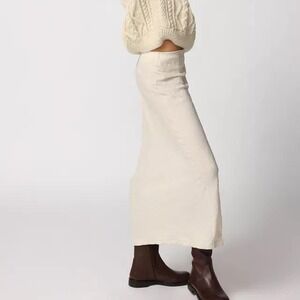Urban Outfitters Winona Crinkle Satin High- Rise Maxi Skirt Women's Small Cream